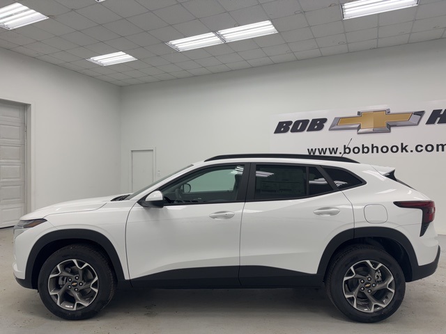 new 2026 Chevrolet Trax car, priced at $25,885