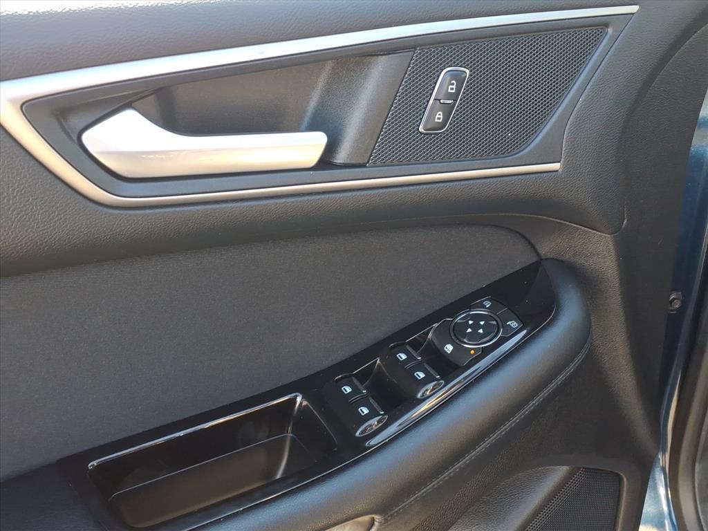 used 2017 Ford Edge car, priced at $9,900