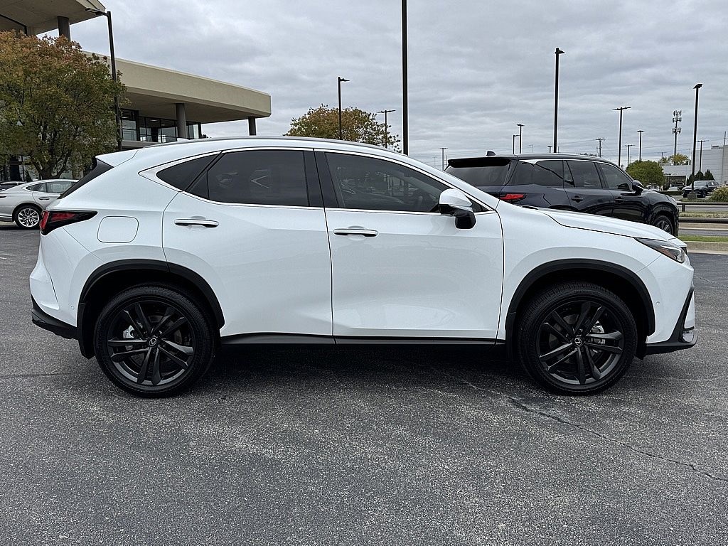 2026 Lexus NX 450h+ Luxury AWD photo 2