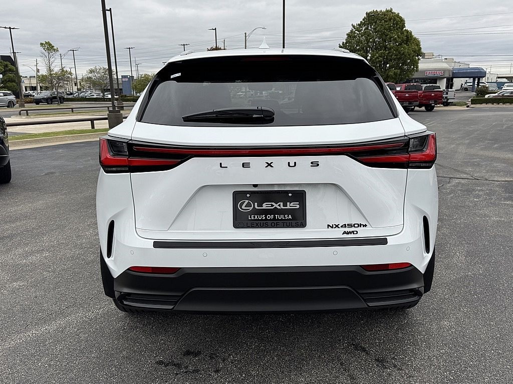 2026 Lexus NX 450h+ Luxury AWD photo 4