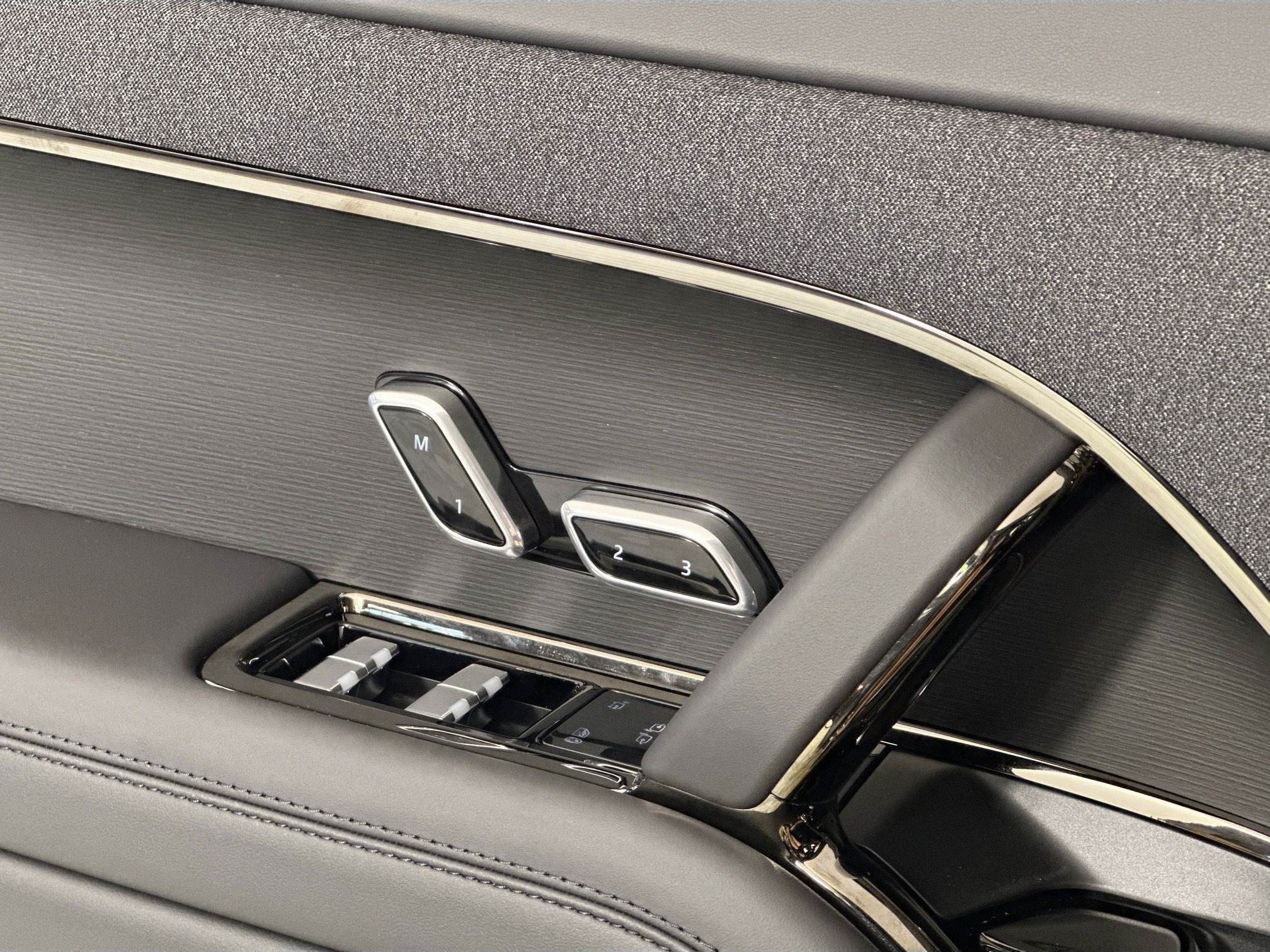 new 2026 Land Rover Range Rover Sport car, priced at $104,750