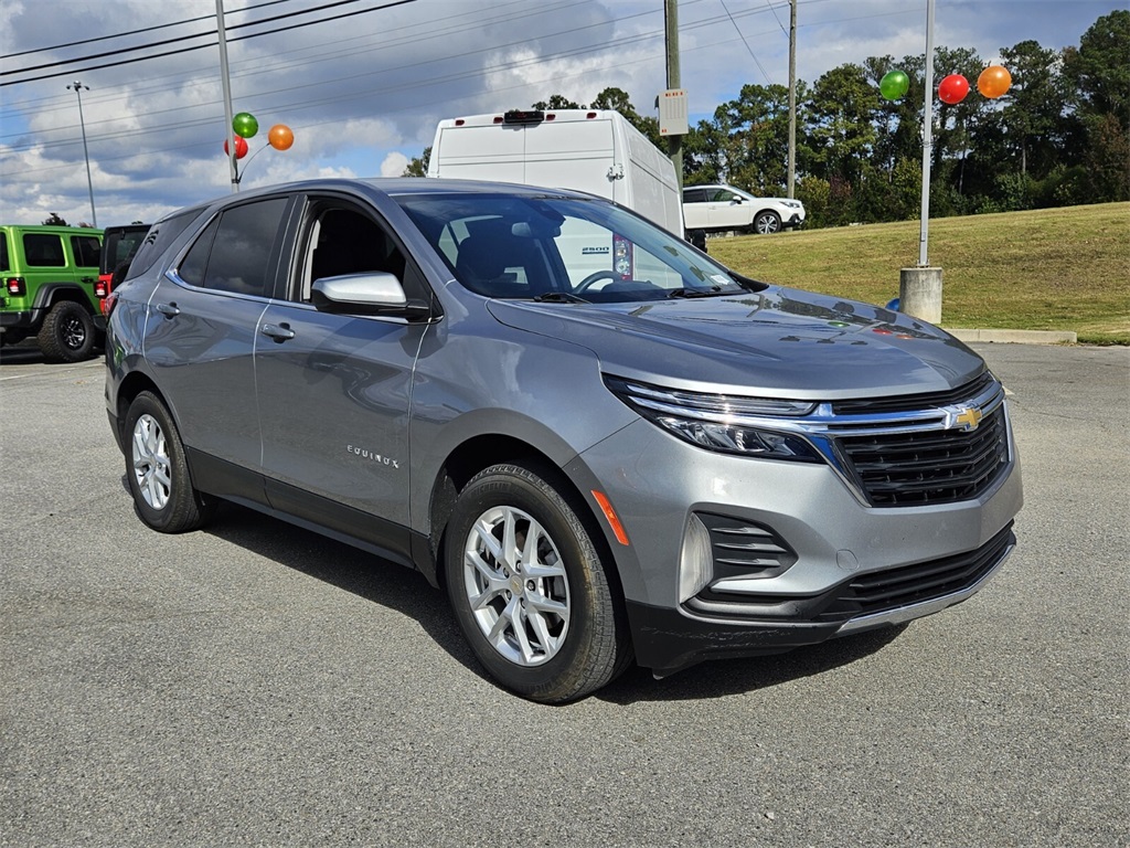 2023 Chevrolet Equinox LT's photo