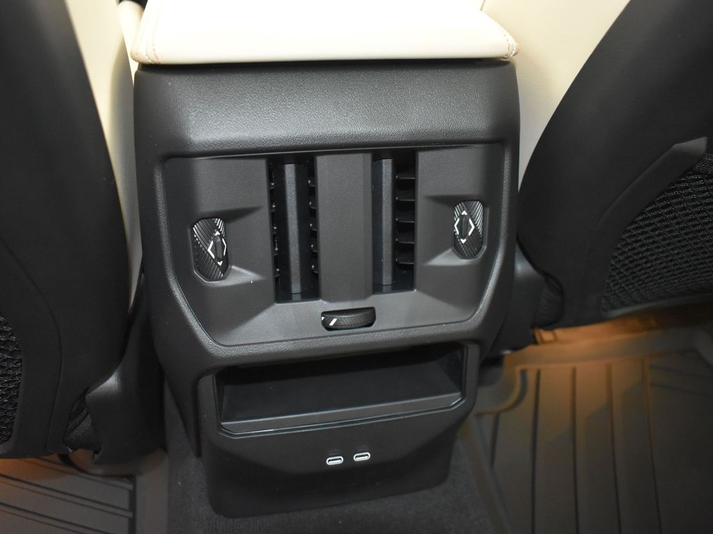 2025 Alpine White BMW X3 30 xDrive AWD SUV