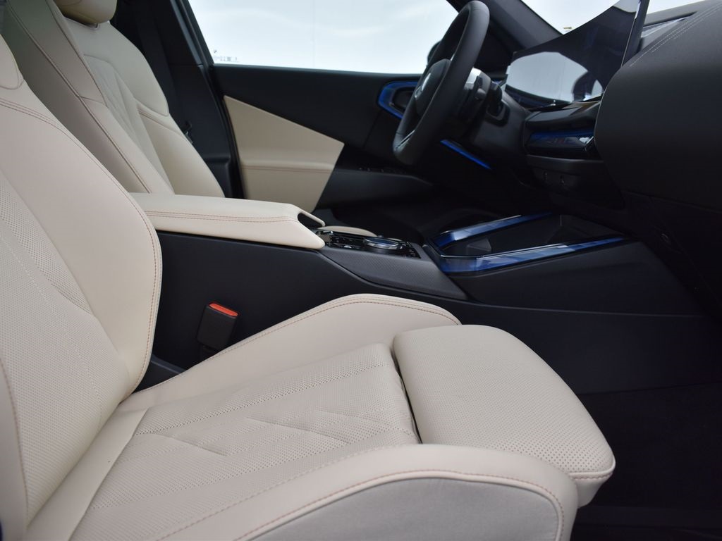 2025 Alpine White BMW X3 30 xDrive AWD SUV