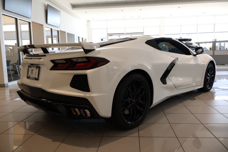 2025 Chevrolet Corvette Stingray 2LT photo 3