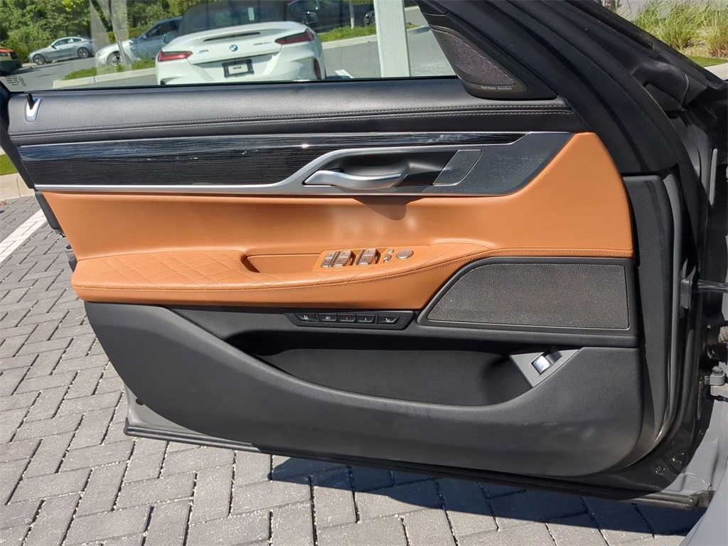 2021 Bmw 750i xDrive photo 29