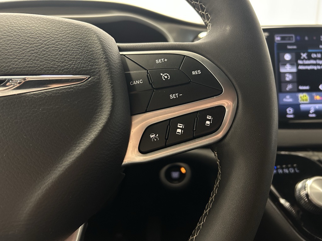 used 2025 Chrysler Pacifica car, priced at $29,386