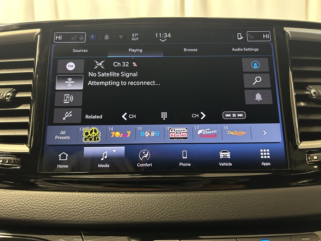 used 2025 Chrysler Pacifica car, priced at $29,386