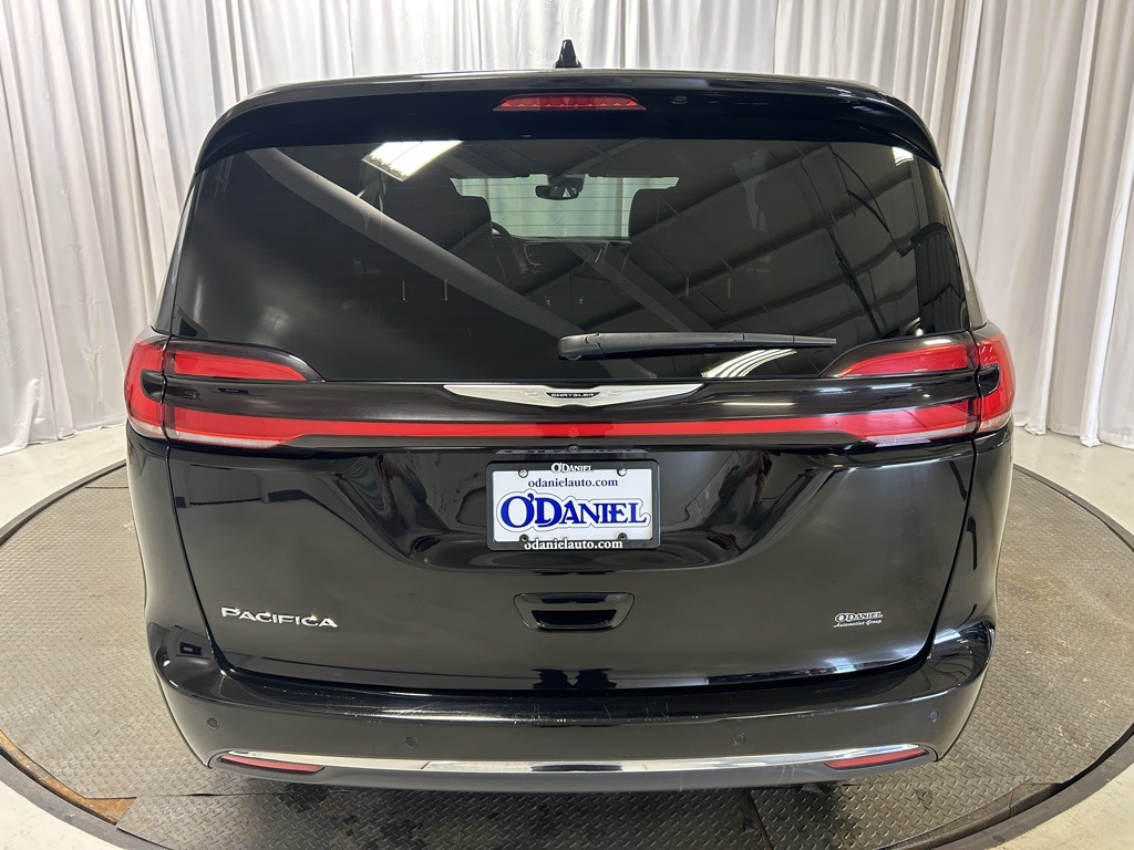 used 2025 Chrysler Pacifica car, priced at $29,386
