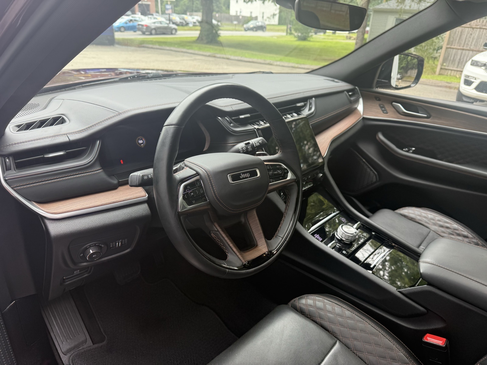 2022 Velvet Red Pearlcoat Jeep Grand Cherokee L Summit 4X4 SUV
