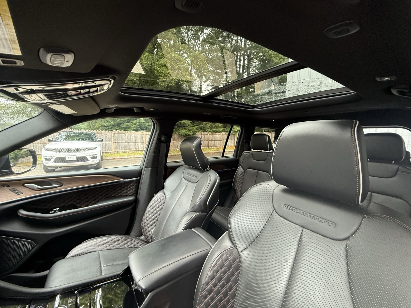 2022 Velvet Red Pearlcoat Jeep Grand Cherokee L Summit 4X4 SUV