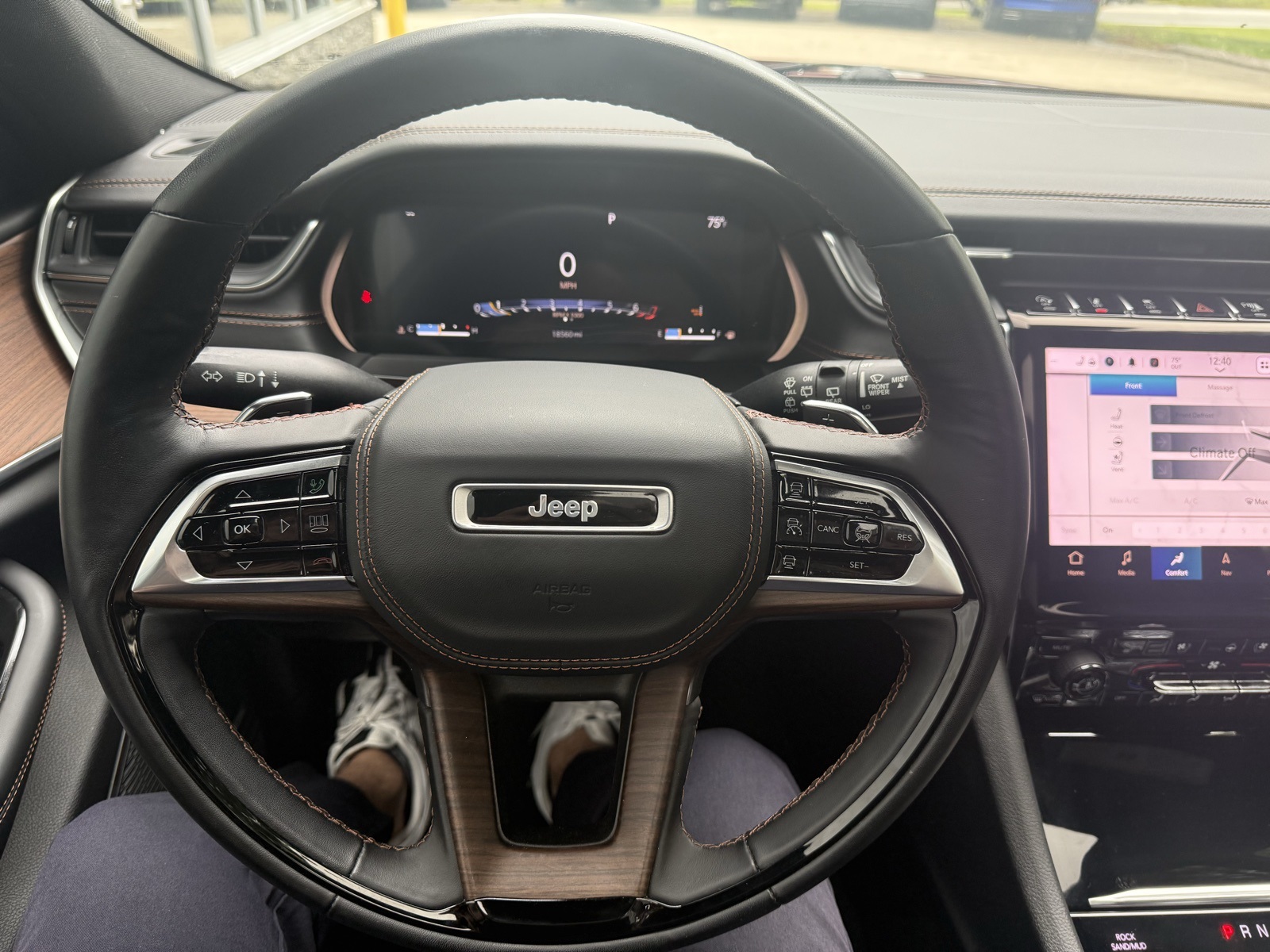 2022 Velvet Red Pearlcoat Jeep Grand Cherokee L Summit 4X4 SUV