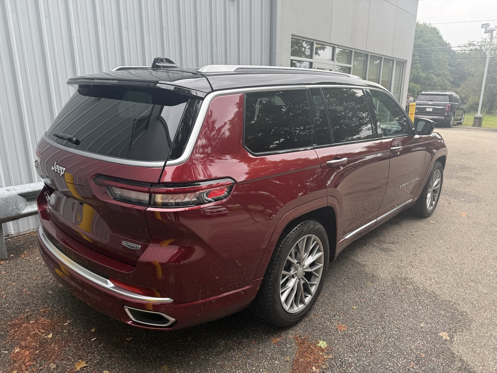 2022 Velvet Red Pearlcoat Jeep Grand Cherokee L Summit 4X4 SUV