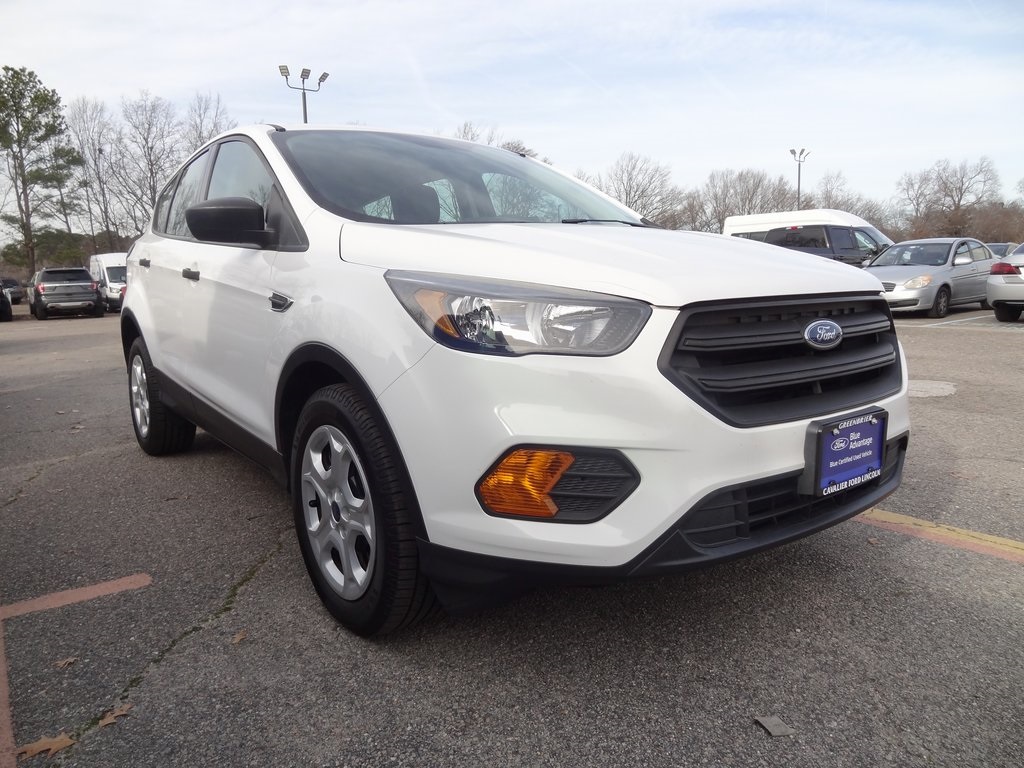 2019 Ford Escape S's photo