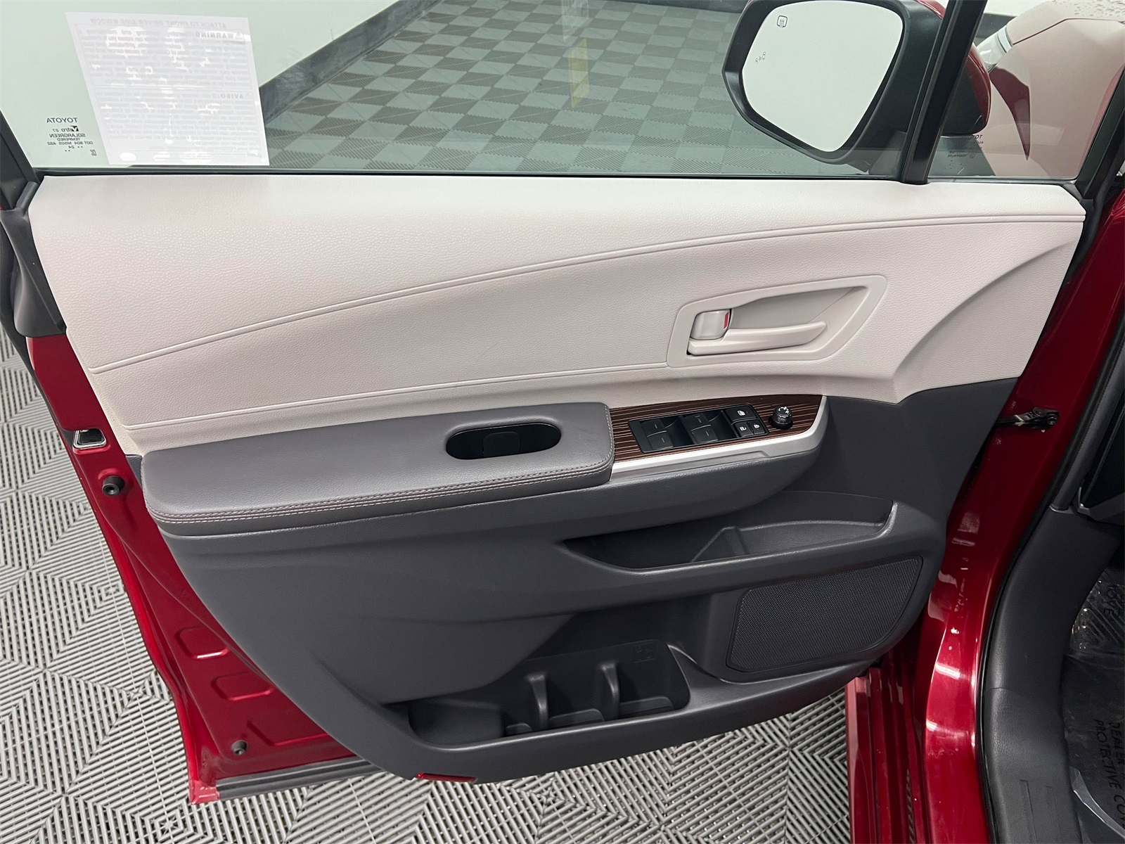 used 2024 Toyota Sienna car, priced at $36,888