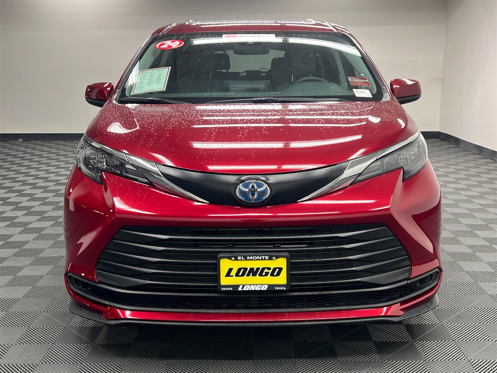 used 2024 Toyota Sienna car, priced at $36,888