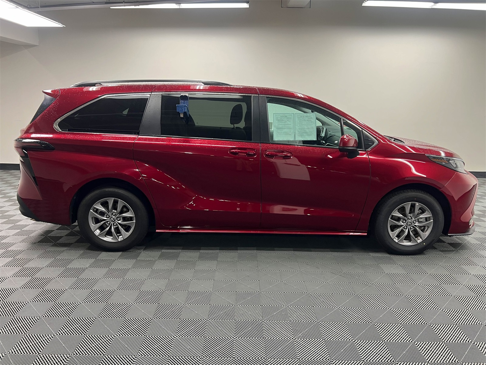 used 2024 Toyota Sienna car, priced at $36,888