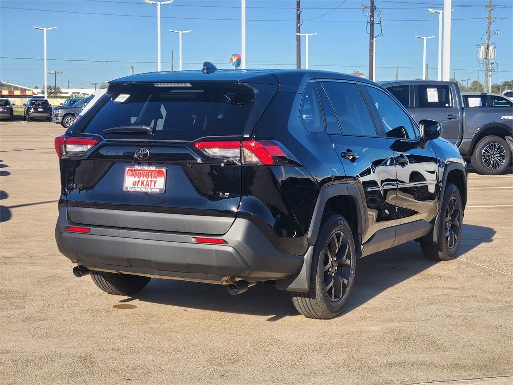 2025 Toyota RAV4 LE photo 3
