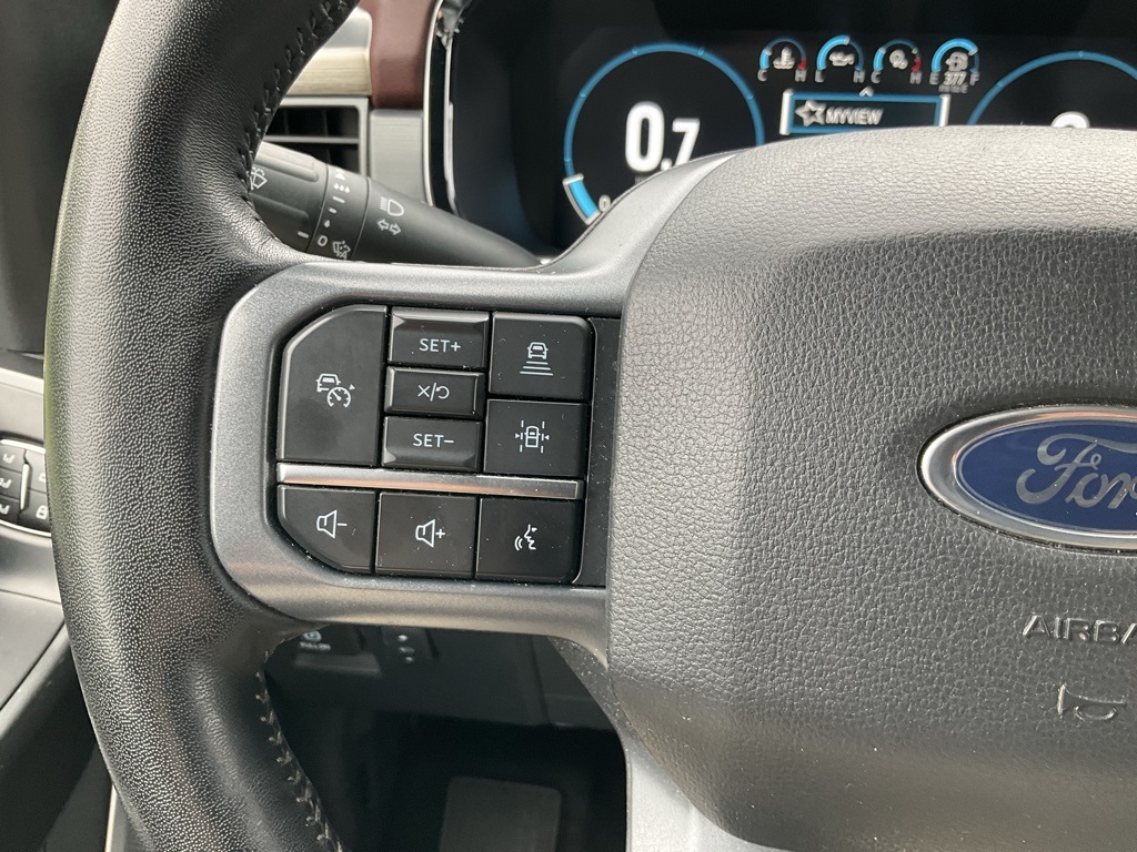 2023 Ford F-150 Lariat photo 13