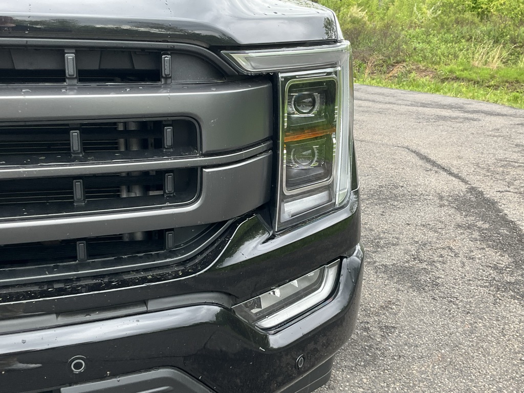 2023 Ford F-150 Lariat photo 2