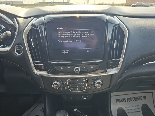 2020 Chevrolet Traverse LT Cloth