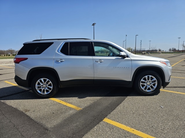 2020 Chevrolet Traverse LT Cloth