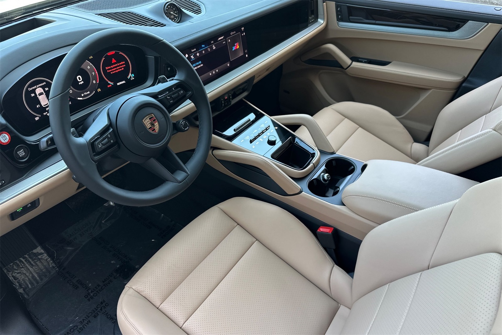2025 Porsche Cayenne Base photo 4