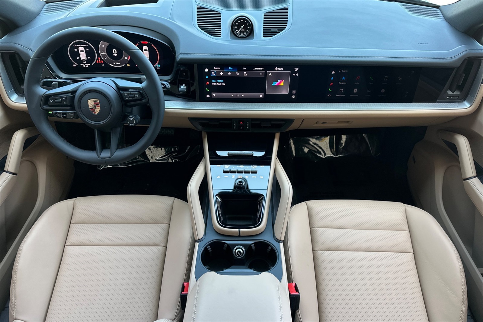 2025 Porsche Cayenne Base photo 6