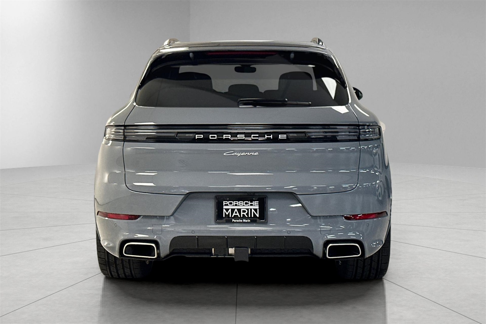 2025 Porsche Cayenne Base photo 7