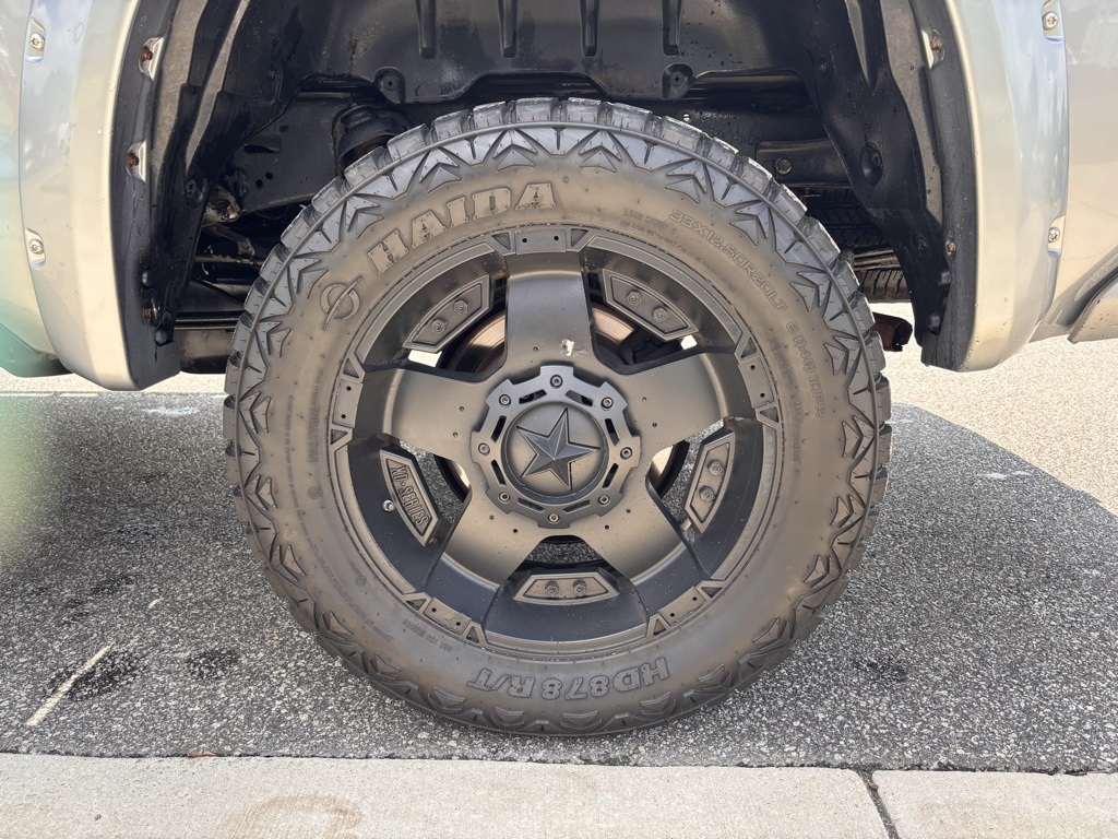 Used 2016 Toyota Tundra Crew Cab 4x4 Pickup for sale #SP1400 - photo 12