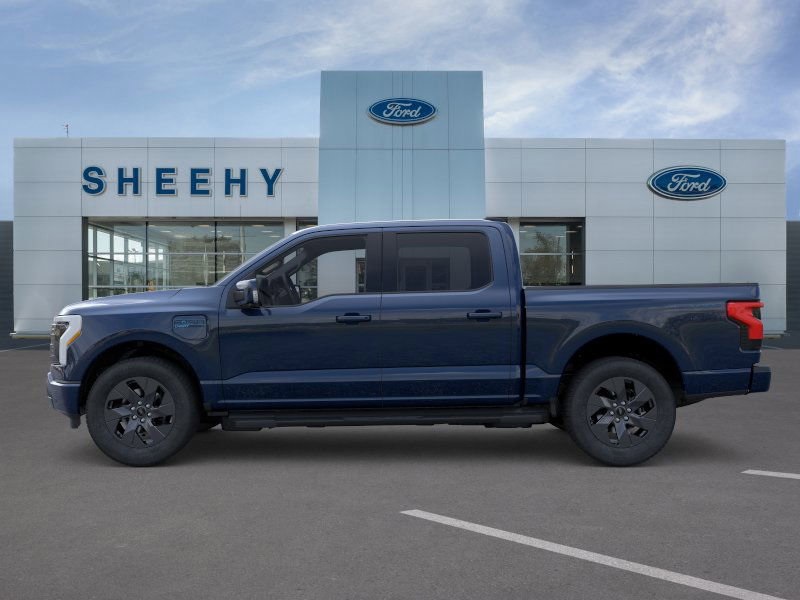 2025 Ford F-150 Lightning Lariat photo 4