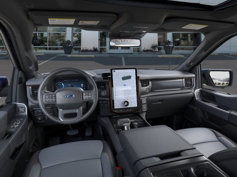 2025 Ford F-150 Lightning Lariat photo 8