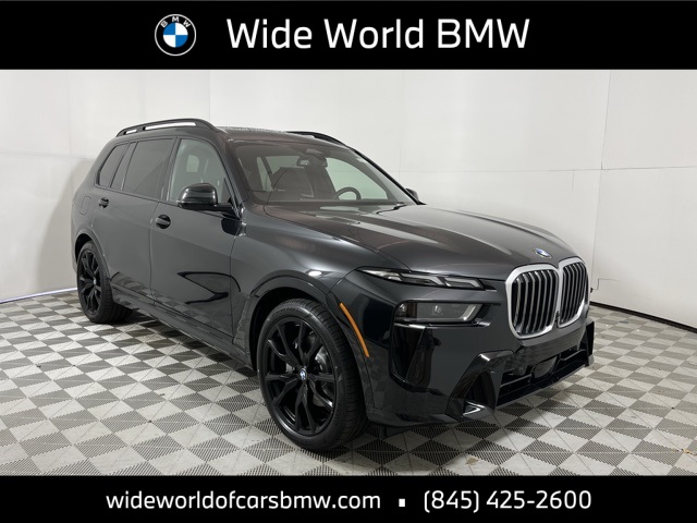 2025 BMW X7 40i's photo