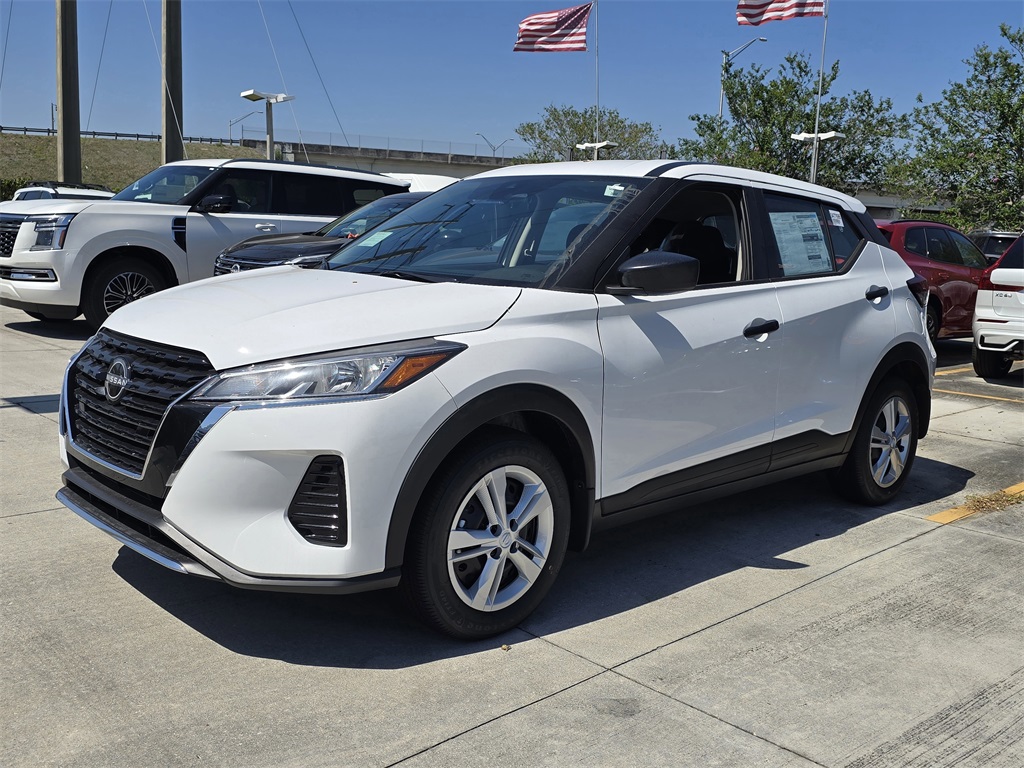 new 2025 Nissan Kicks Play car, priced at $19,995