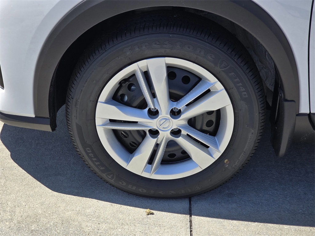 new 2025 Nissan Kicks Play car, priced at $19,995