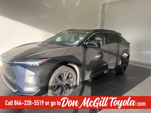 2023 Toyota bZ4X Limited's photo