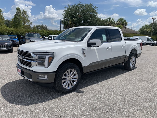 2025 Star White Metallic Tri-Coat Ford F-150 King Ranch 4X4 Truck
