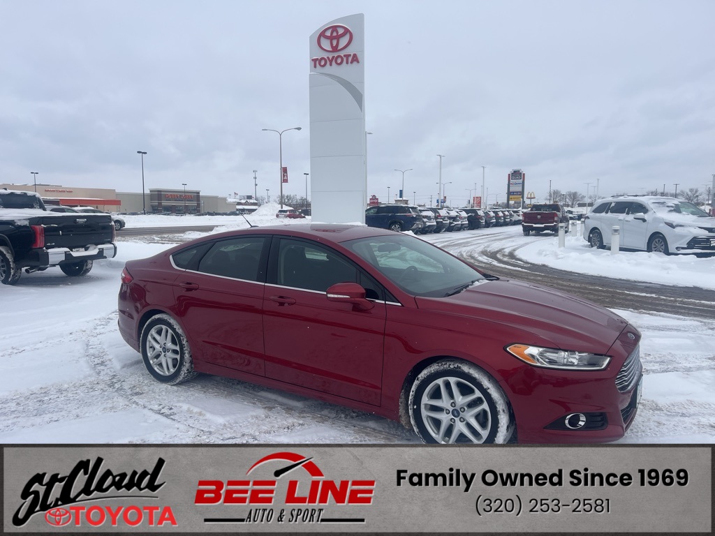 2016 Ford Fusion SE's photo