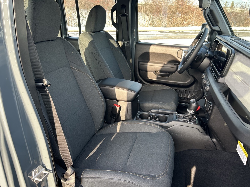 new 2026 Jeep Wrangler car, priced at $46,580