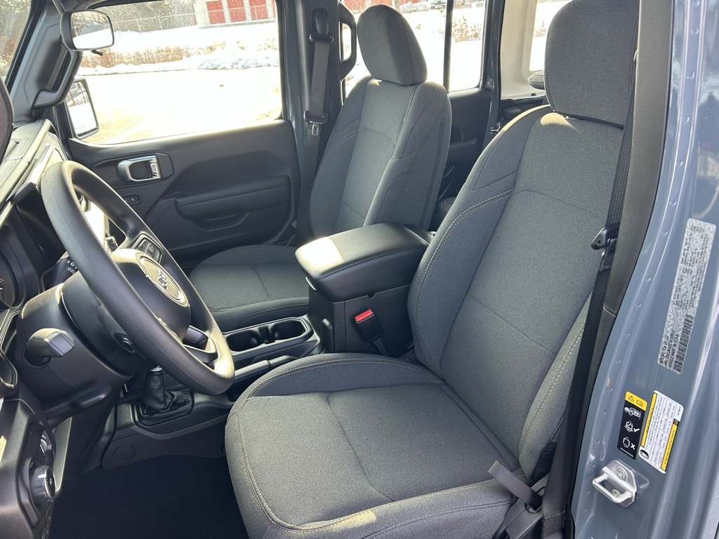 new 2026 Jeep Wrangler car, priced at $46,580