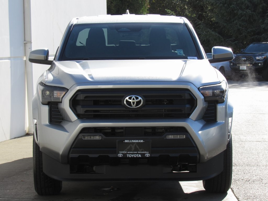 2025 Toyota Tacoma SR5 Double Cab photo 3