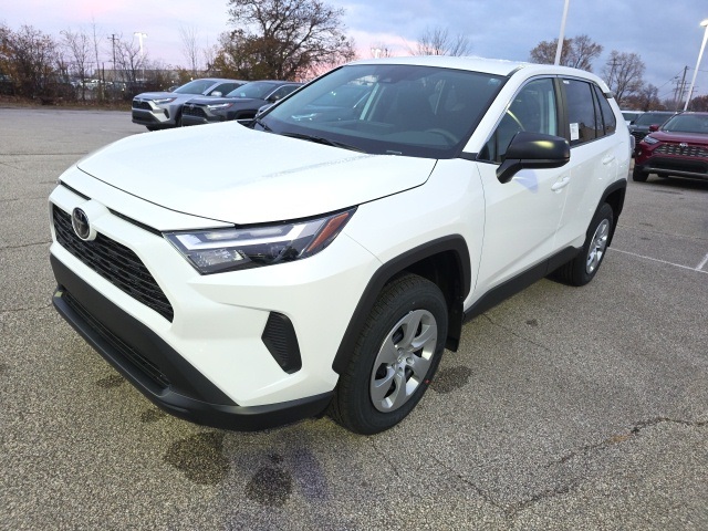 2025 Toyota RAV4 LE photo 3