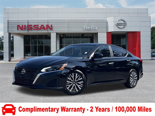 2023 Super Black Clearcoat Nissan Altima 2.5 SV Sedan