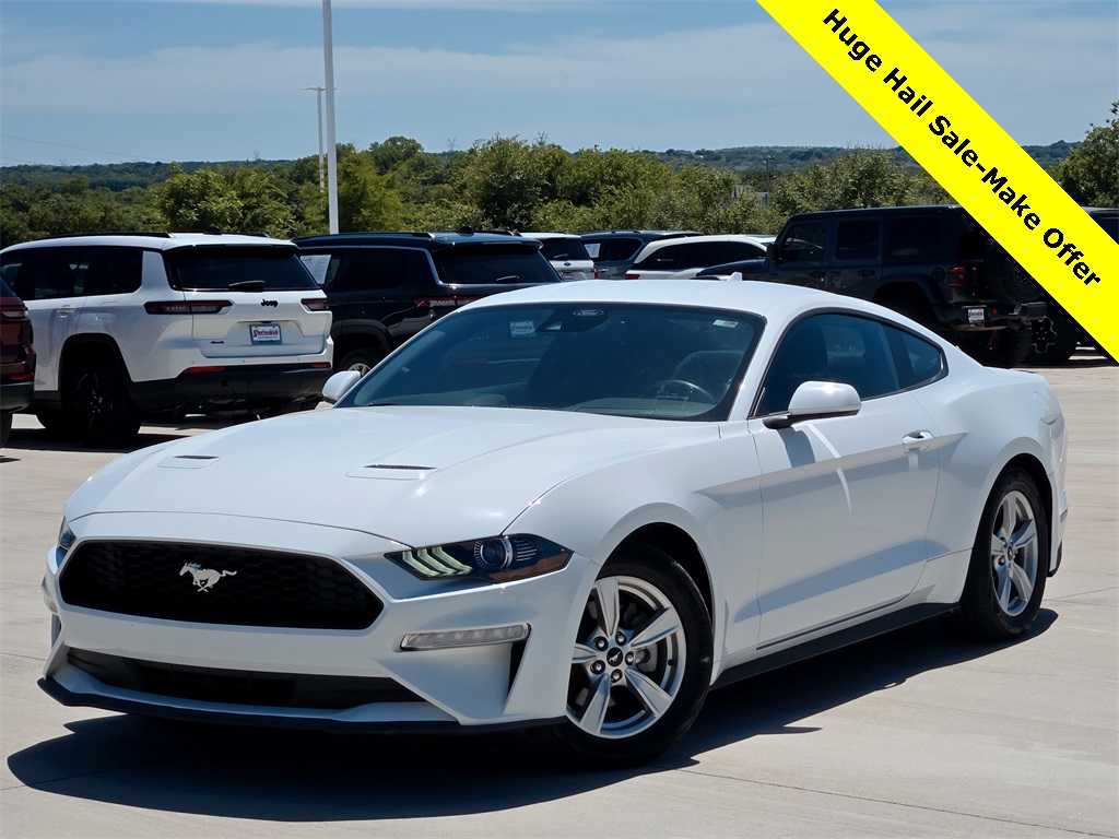 2022 Ford Mustang EcoBoost photo 2
