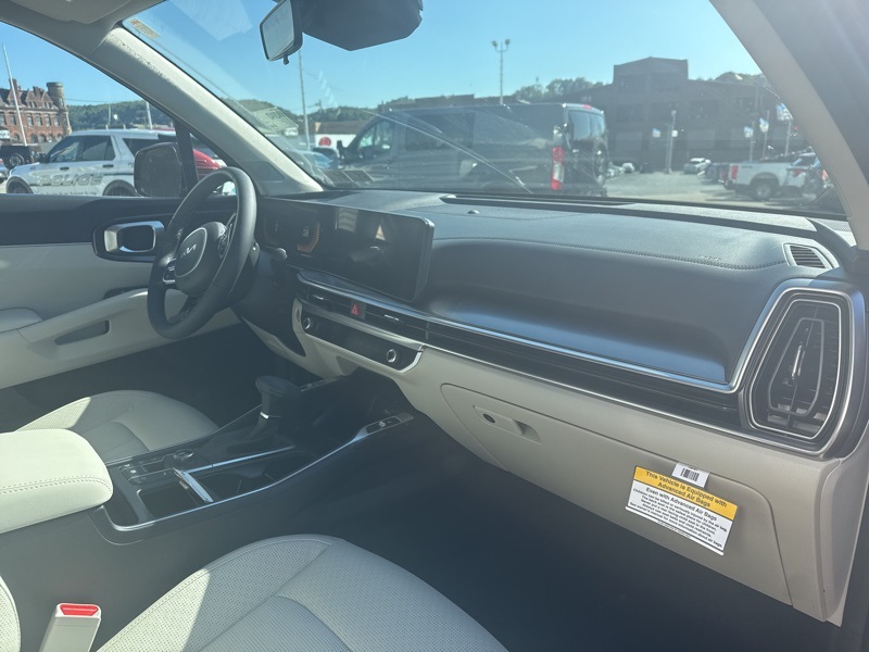 2025 Kia Sorento S photo 15