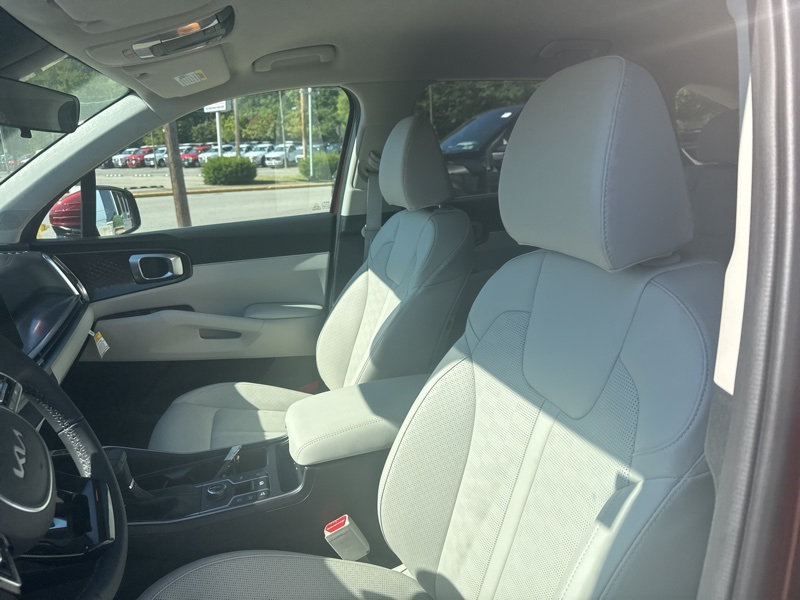 2025 Kia Sorento S photo 22