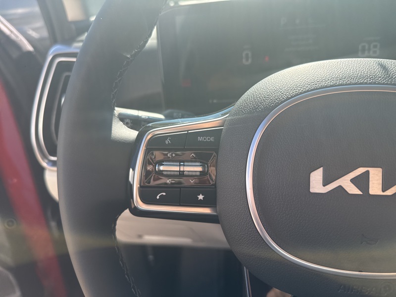 2025 Kia Sorento S photo 27