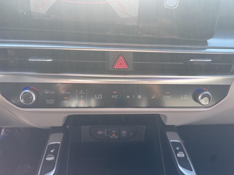 2025 Kia Sorento S photo 34