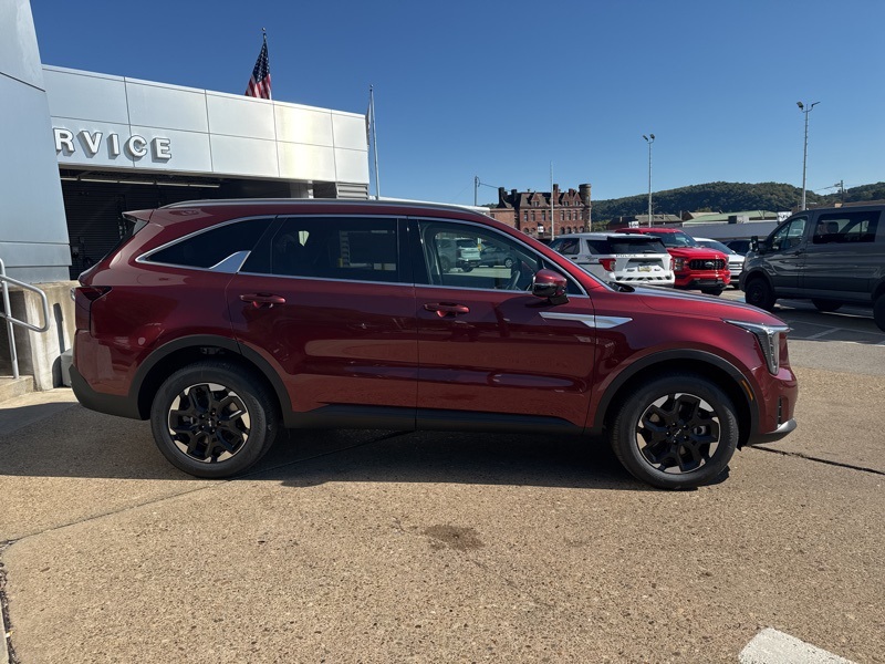 2025 Kia Sorento S photo 7