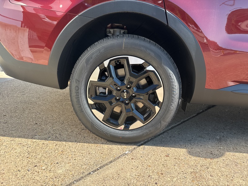 2025 Kia Sorento S photo 8
